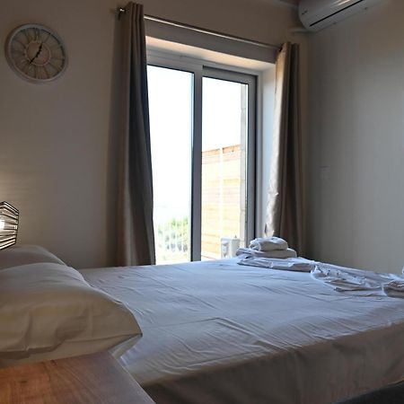 Lithino Rooms 卡拉马塔 外观 照片