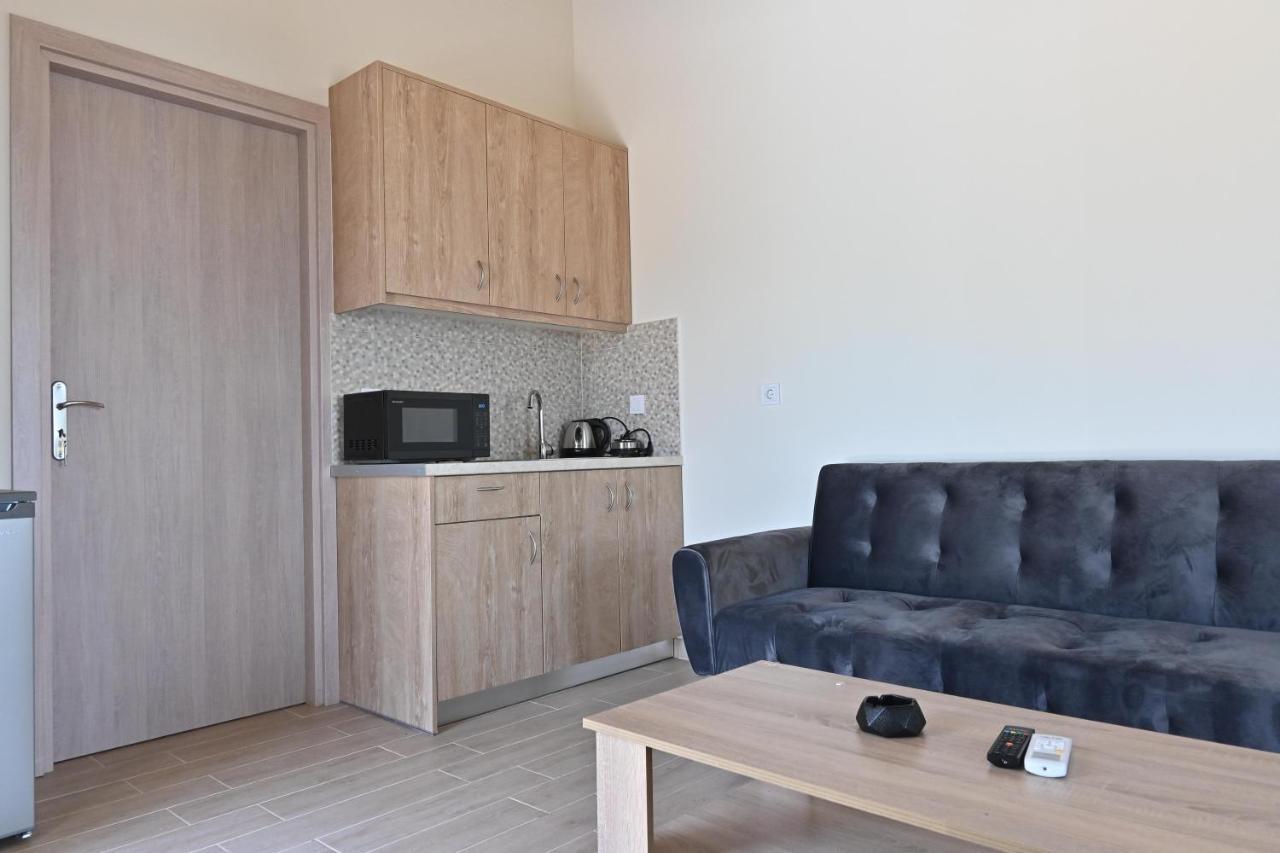 Lithino Rooms 卡拉马塔 外观 照片