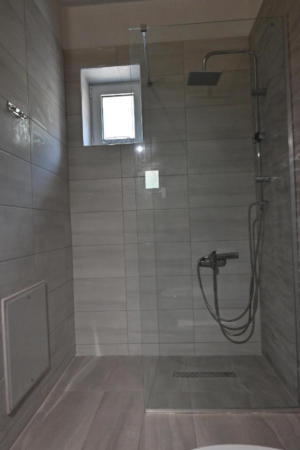 Lithino Rooms 卡拉马塔 外观 照片