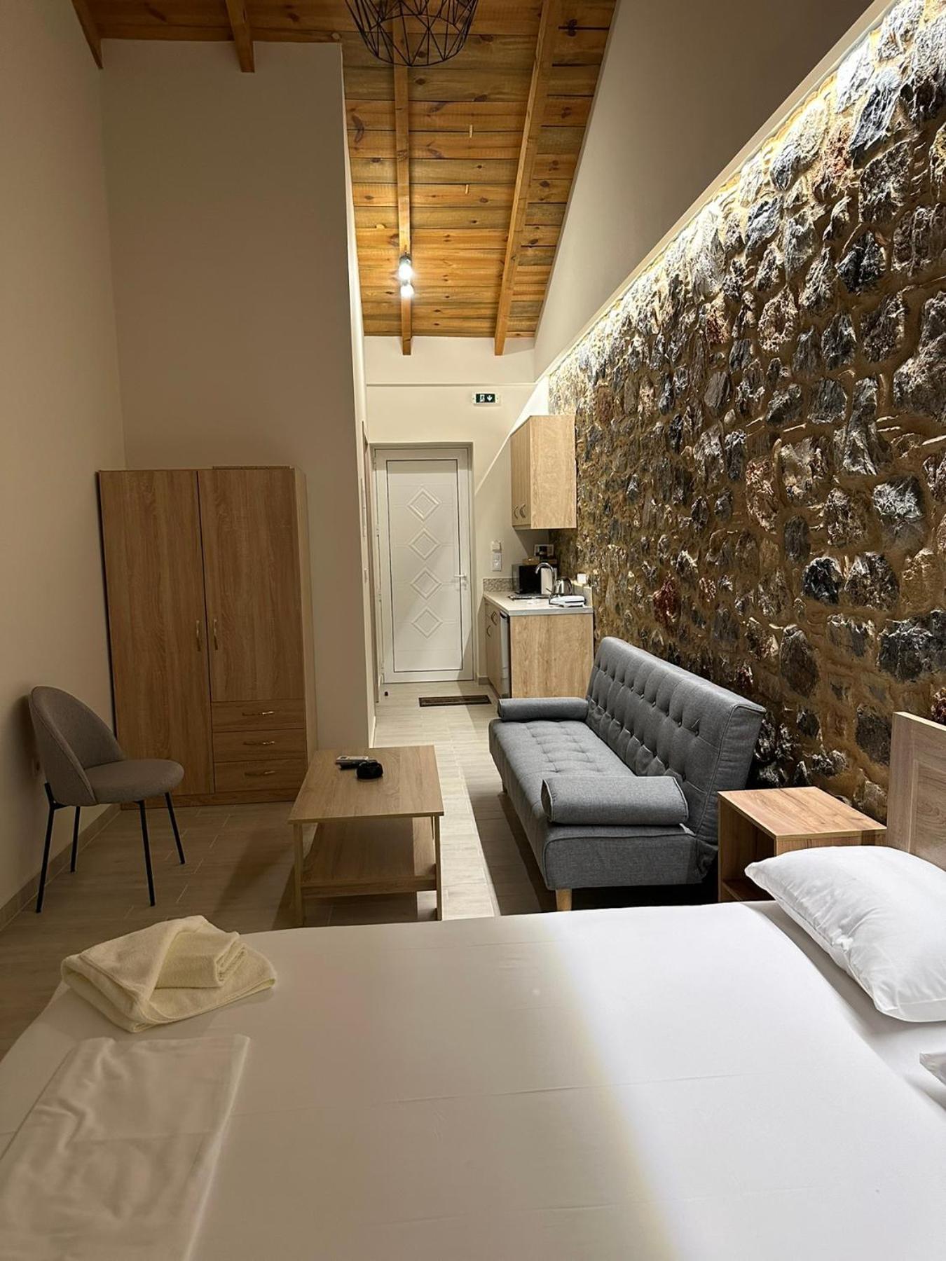 Lithino Rooms 卡拉马塔 外观 照片
