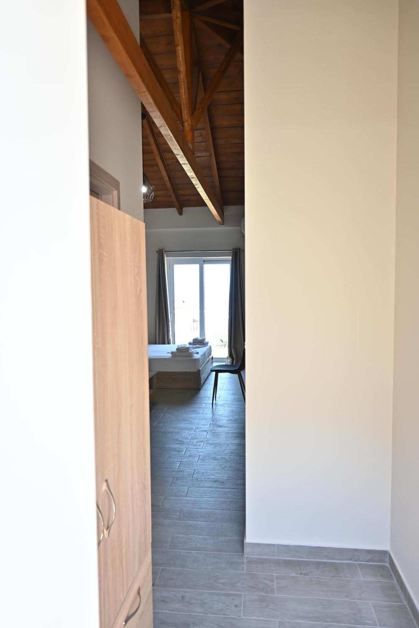 Lithino Rooms 卡拉马塔 外观 照片